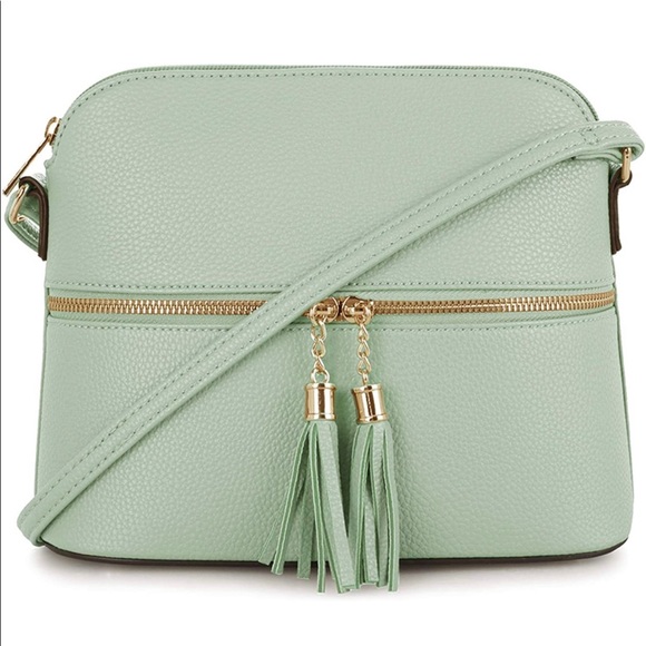 ๐๐๐ NWT! Mint green. Lightweight Medium Dome Crossbody Bag Shoulder Bag - Picture 1 of 5